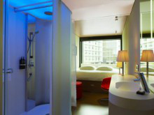 two hotels Citizen M room