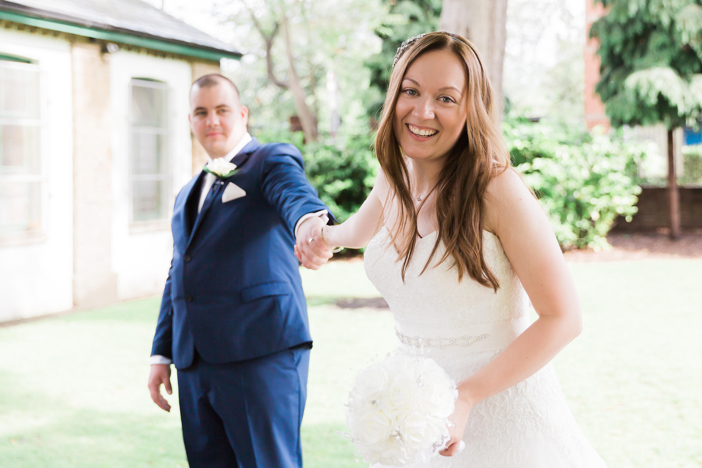 camera confidence at your wedding