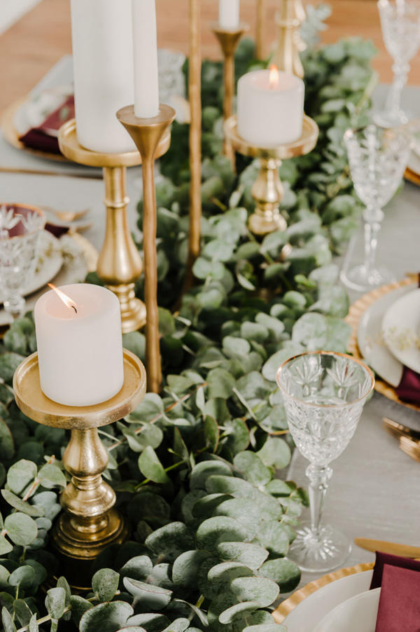 colour schemes emerald gold table styling