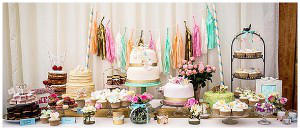 world of weddings cake table