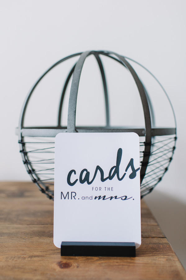 monochrome wedding display idea