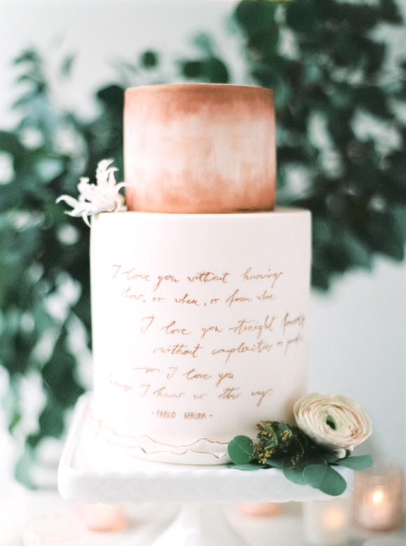 forest green wedding cake styling