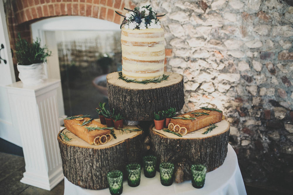 Urban Boho Wedding cake styling