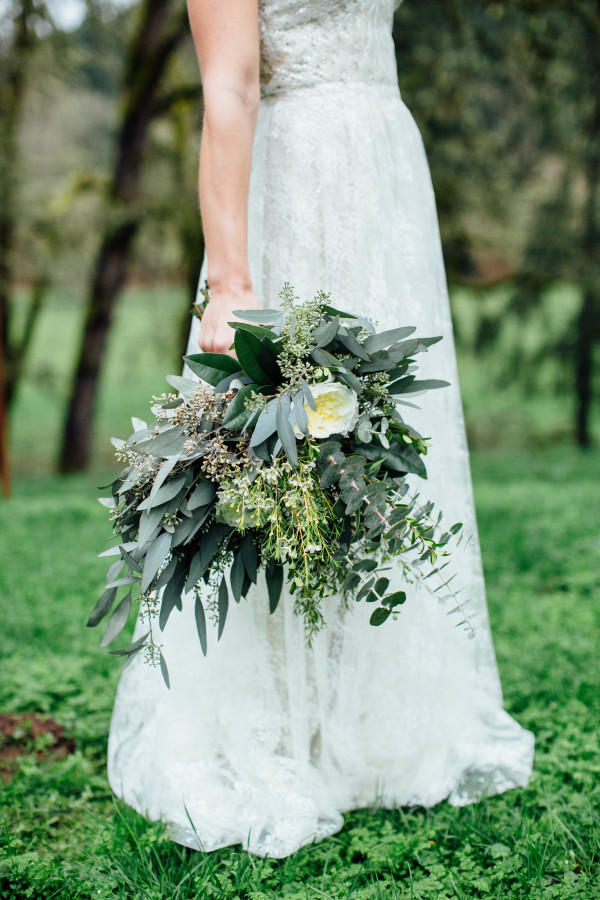 forest green wedding bouquet