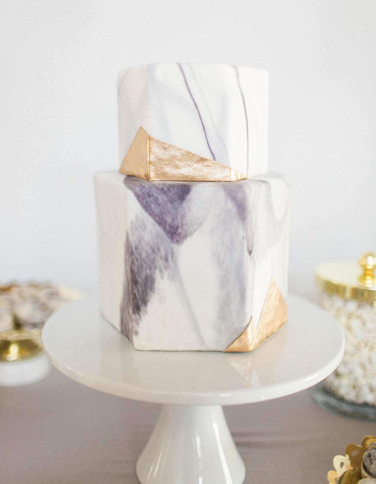 marble trend wedding cake