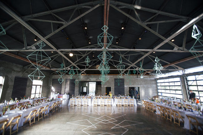 Wedding dace-floor wire decor styling